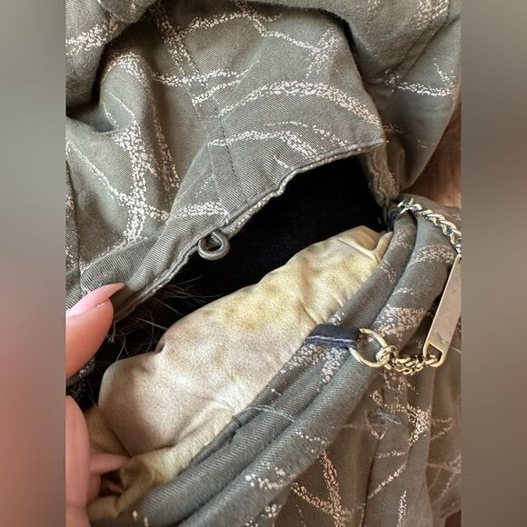 Marco Del Forte REAL FOX FUR Parka
Mona Lisa Abstract Green Made in Italy
S - M - Picture 12 of 16